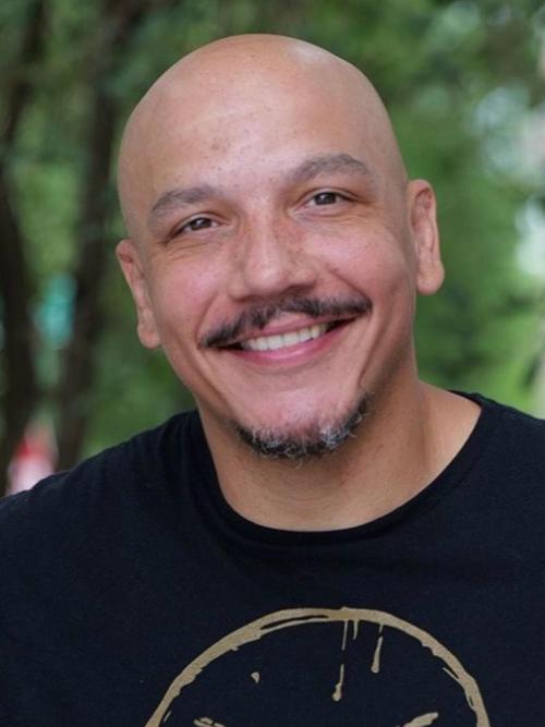 Luis J Gomez